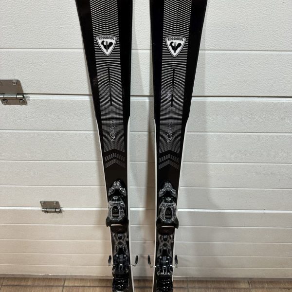 Rossignol Nova 2X Assist Flex Rocker 146cm carving síléc