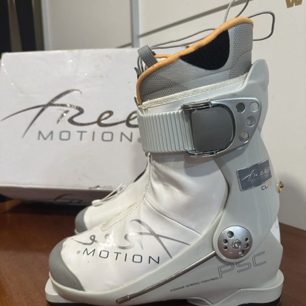 Free Motion CL10 40-41 síbakancs , sícipő