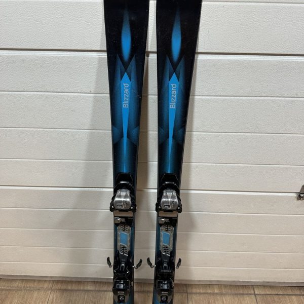 Blizzard RTX Viva (139cm) 140cm carving síléc
