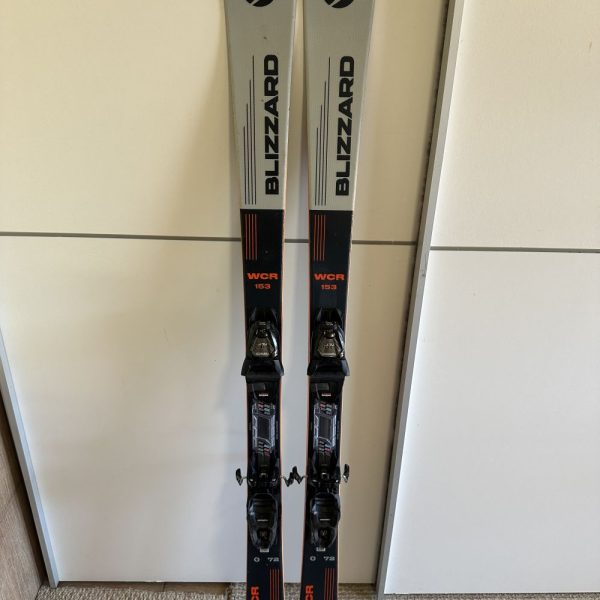 Blizzard WCR 72 153cm carving síléc