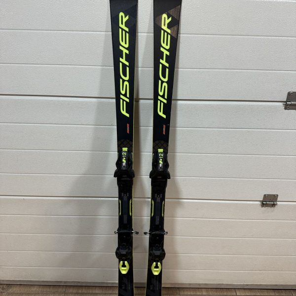 Fischer RC4 Worldcup SC 165cm carving síléc grip walk