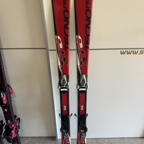 TecnoPro XT Junior 140cm carving síléc