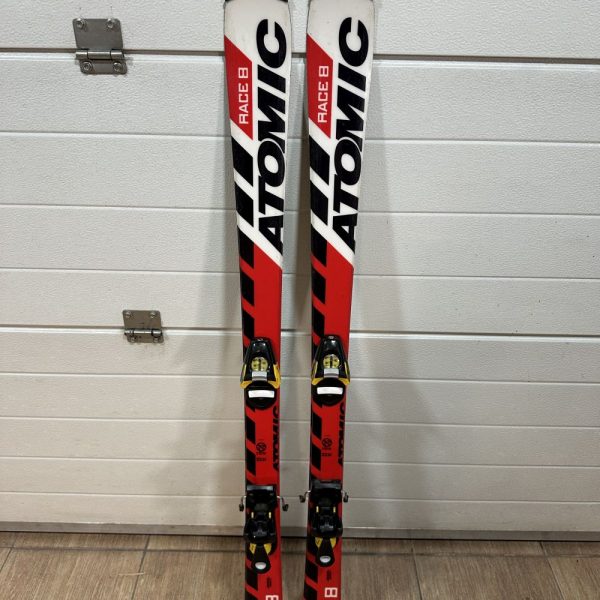 Atomic Race 8 130cm carving síléc