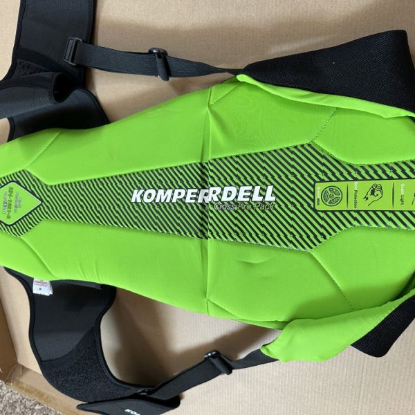 Komperdell Cross M gerincvédő protektor