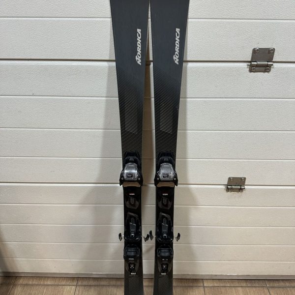 Nordica Belle 72 Ti 144cm carving síléc