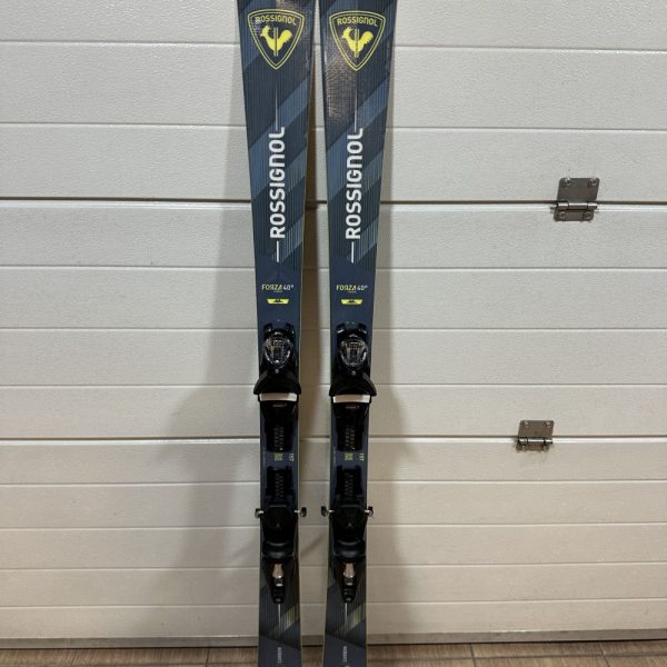 Rossignol Forza 40 Carbon 157cm carving síléc