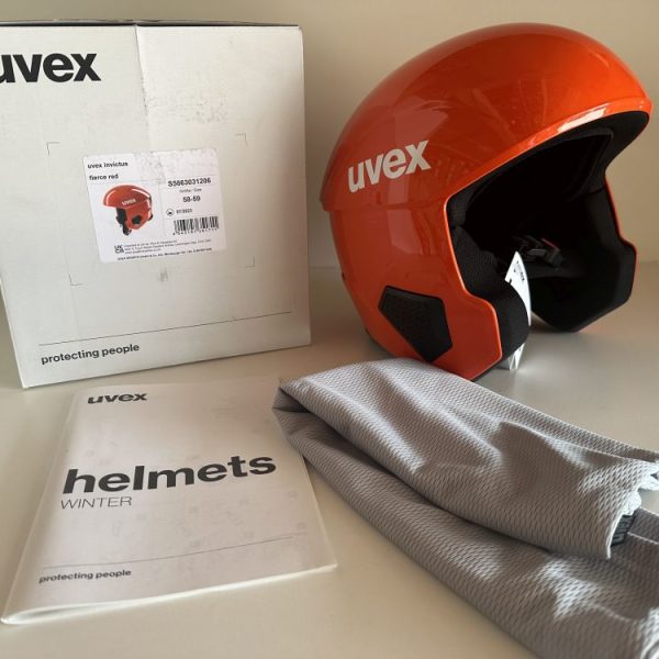 Uvex Invictus Fierce Red sísisak , síbukó 58-59cm ÚJ
